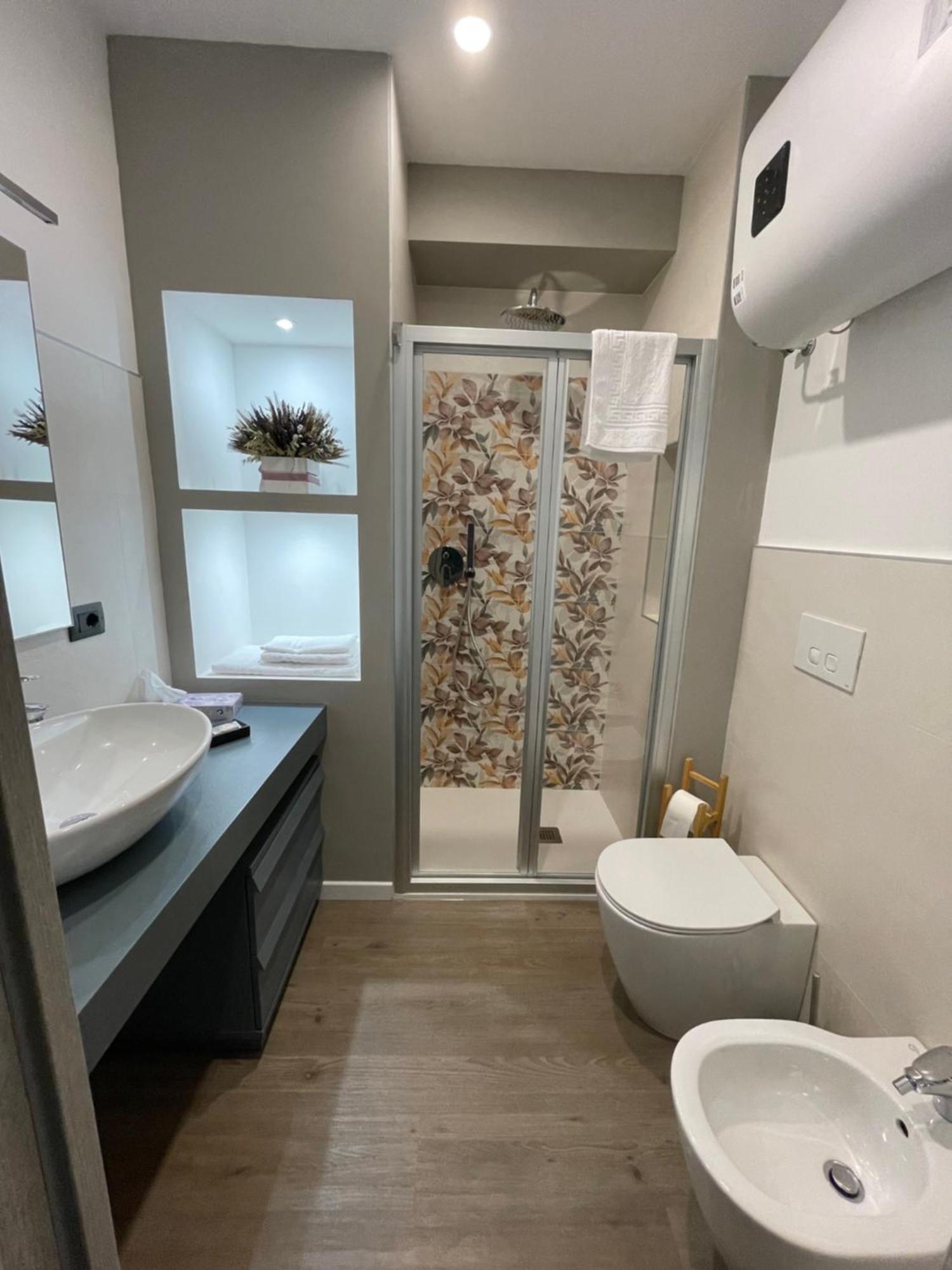 טורינו Splendid Room Suites מראה חיצוני תמונה
